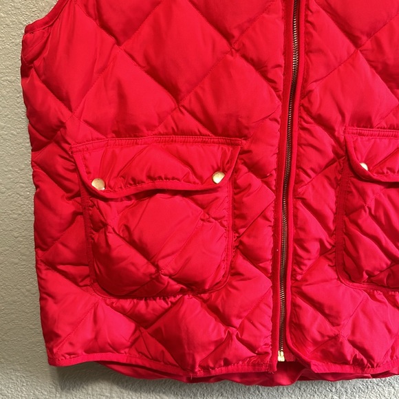 Women’s Woolrich Vest - Picture 3 of 6